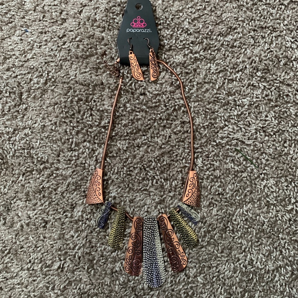 Paparazzi necklace and earring set